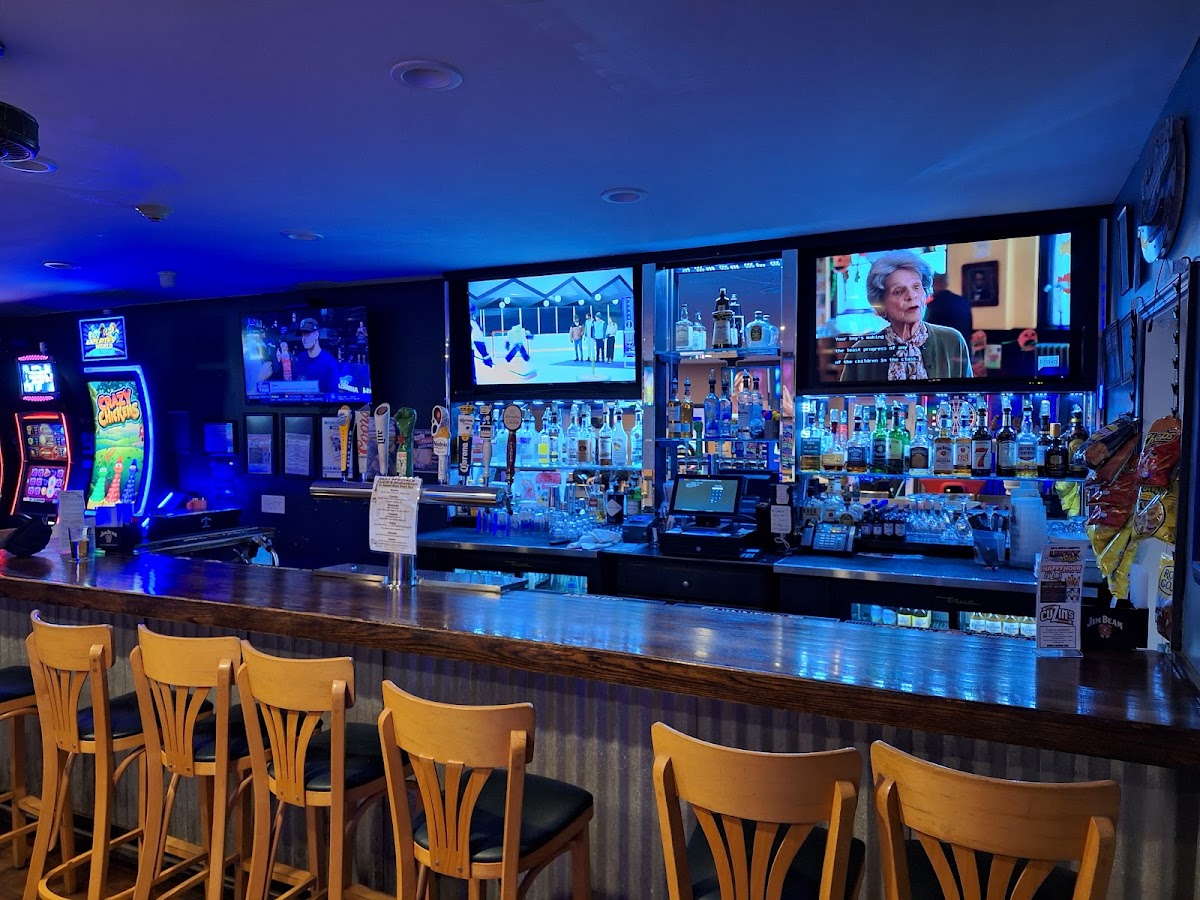 Cuzin's Tavern, Gaming And Pizza Midlothian-4