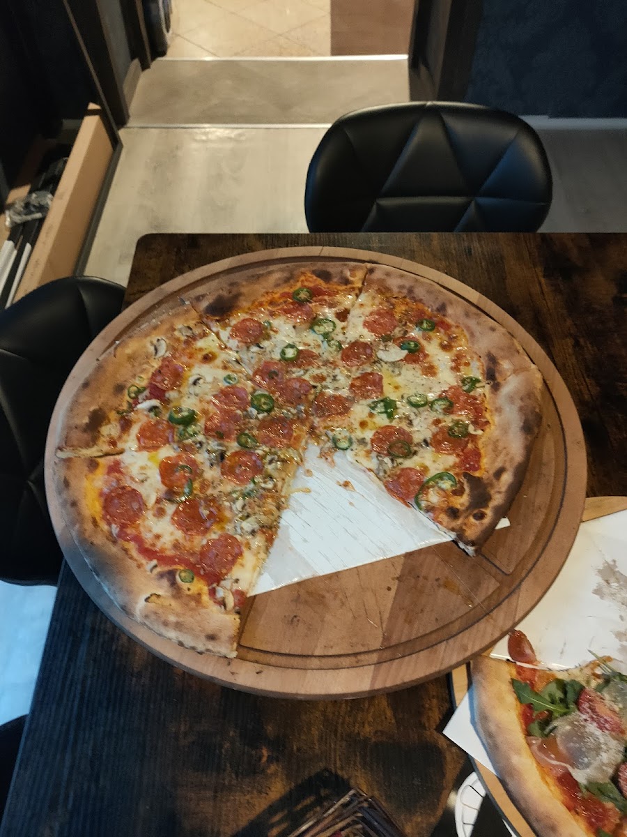 Czarny Piec Pizzeria Strawczyn-2