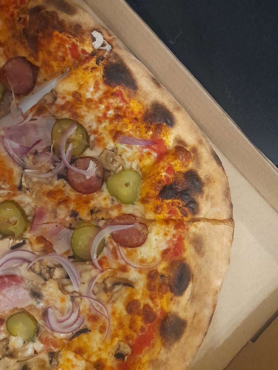 Czarny Piec Pizzeria Strawczyn-9