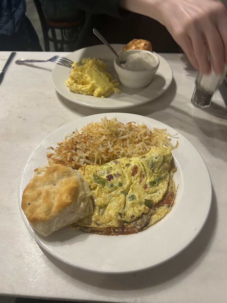 Daisy Dukes Cafe-4