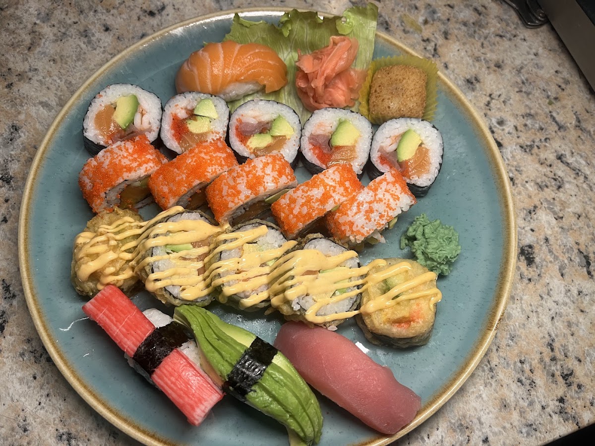 Dajun Ázijská Reštaurácia & Sushi Bar-3