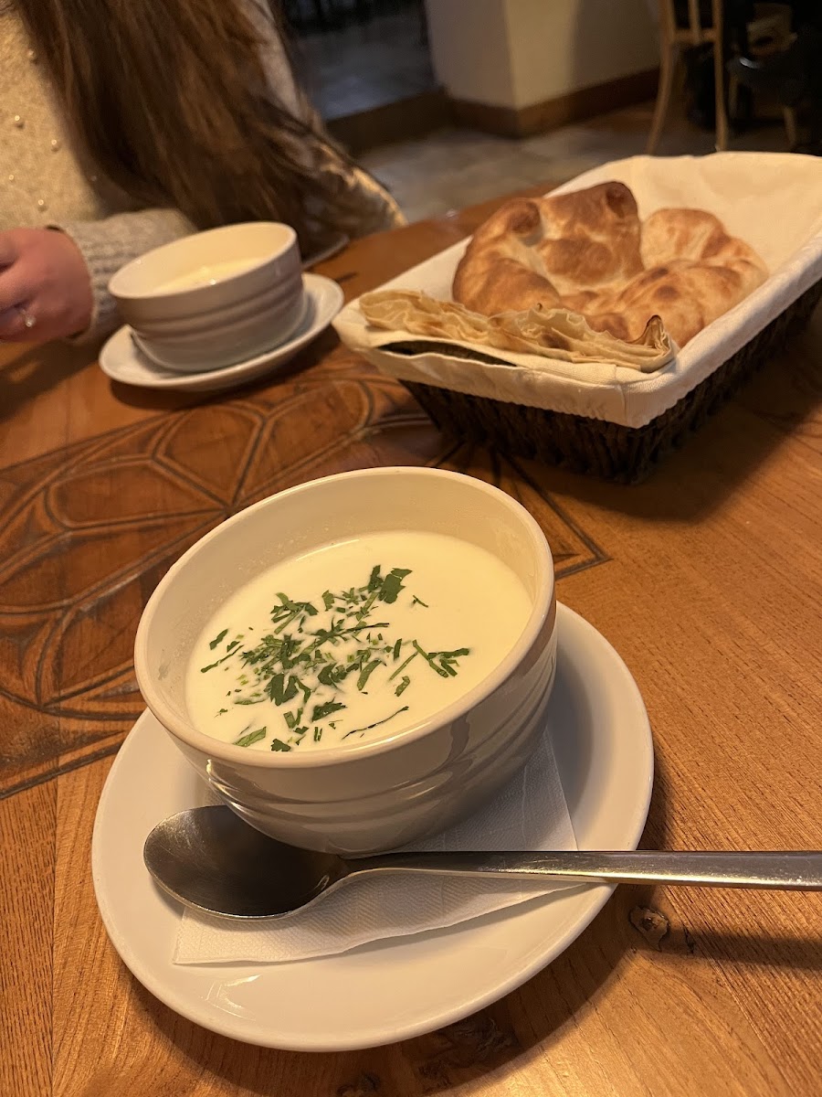 Dalan Art Gallery And Restaurant Abovyan 12-5