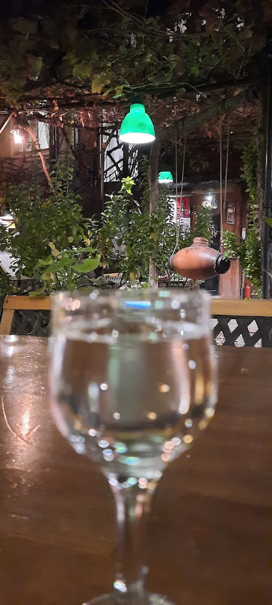 Dalan Art Gallery And Restaurant Abovyan 12-8
