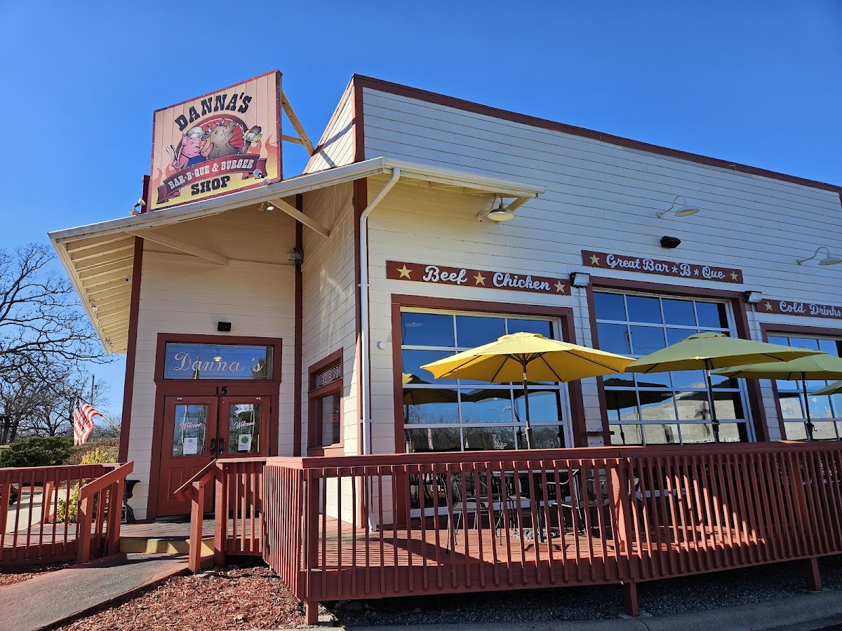 Danna’S Bbq And Burger Shop