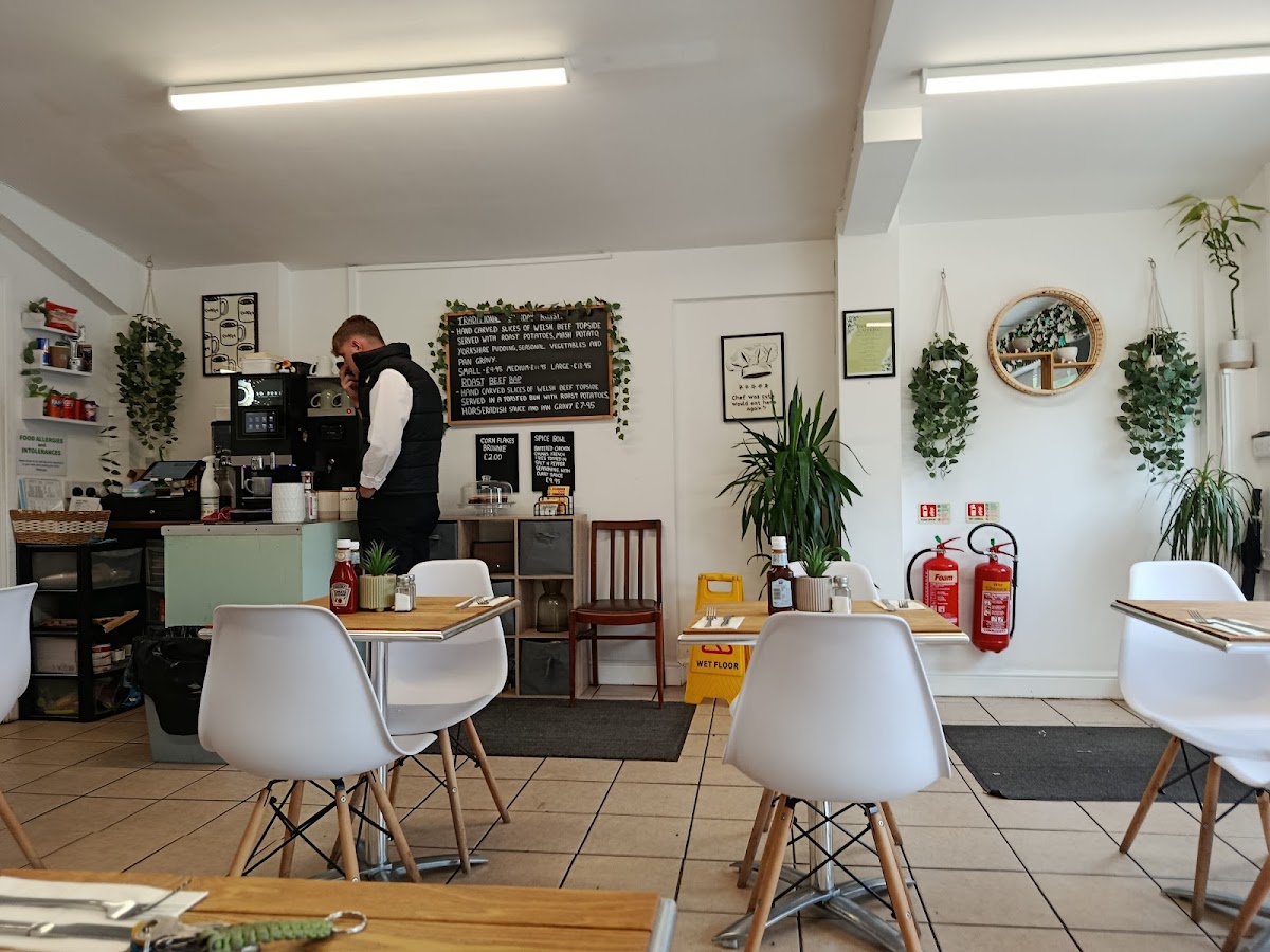 Dan's Cafe-4