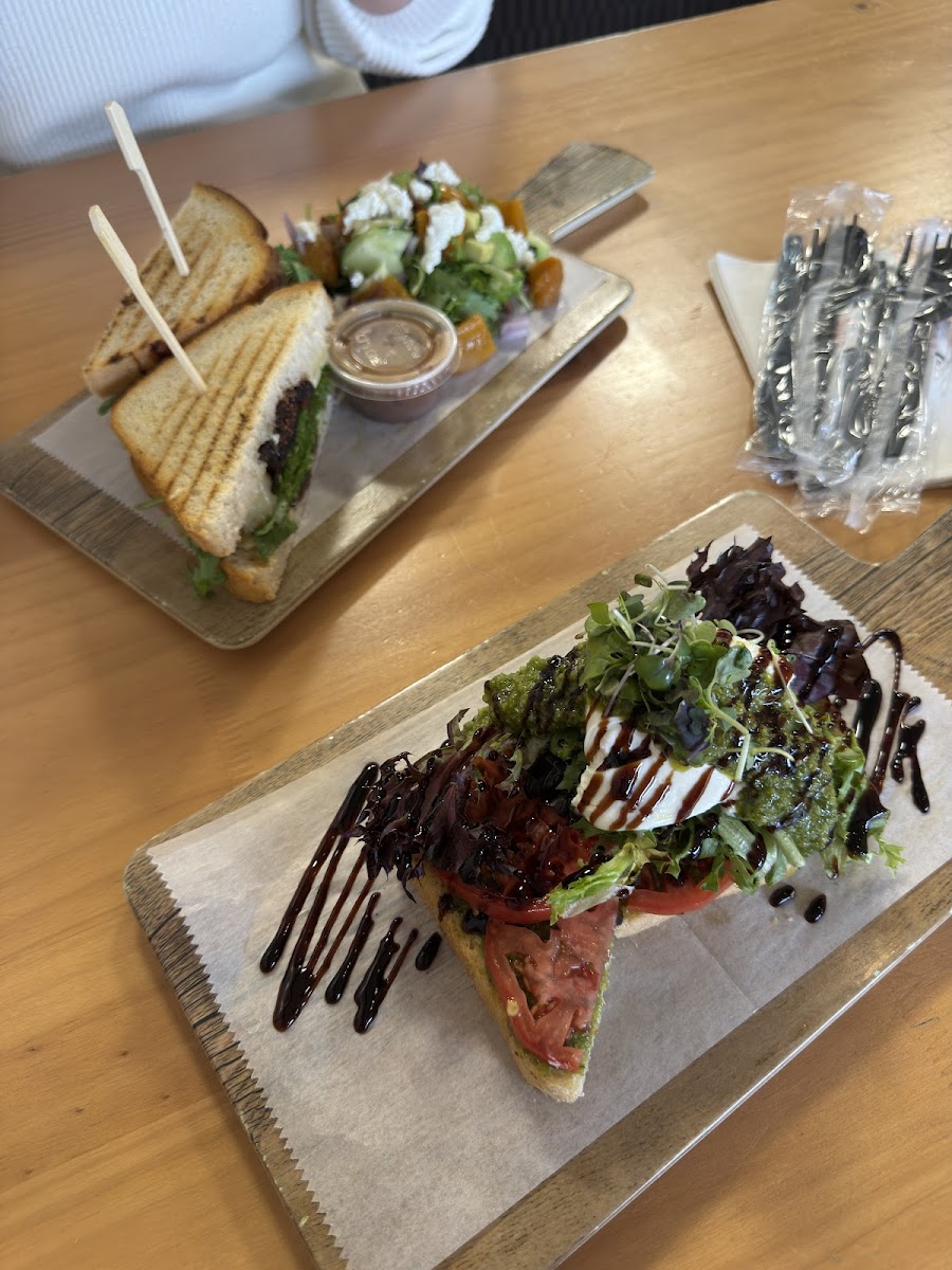 Dark Horse Coffee & Kitchen-3