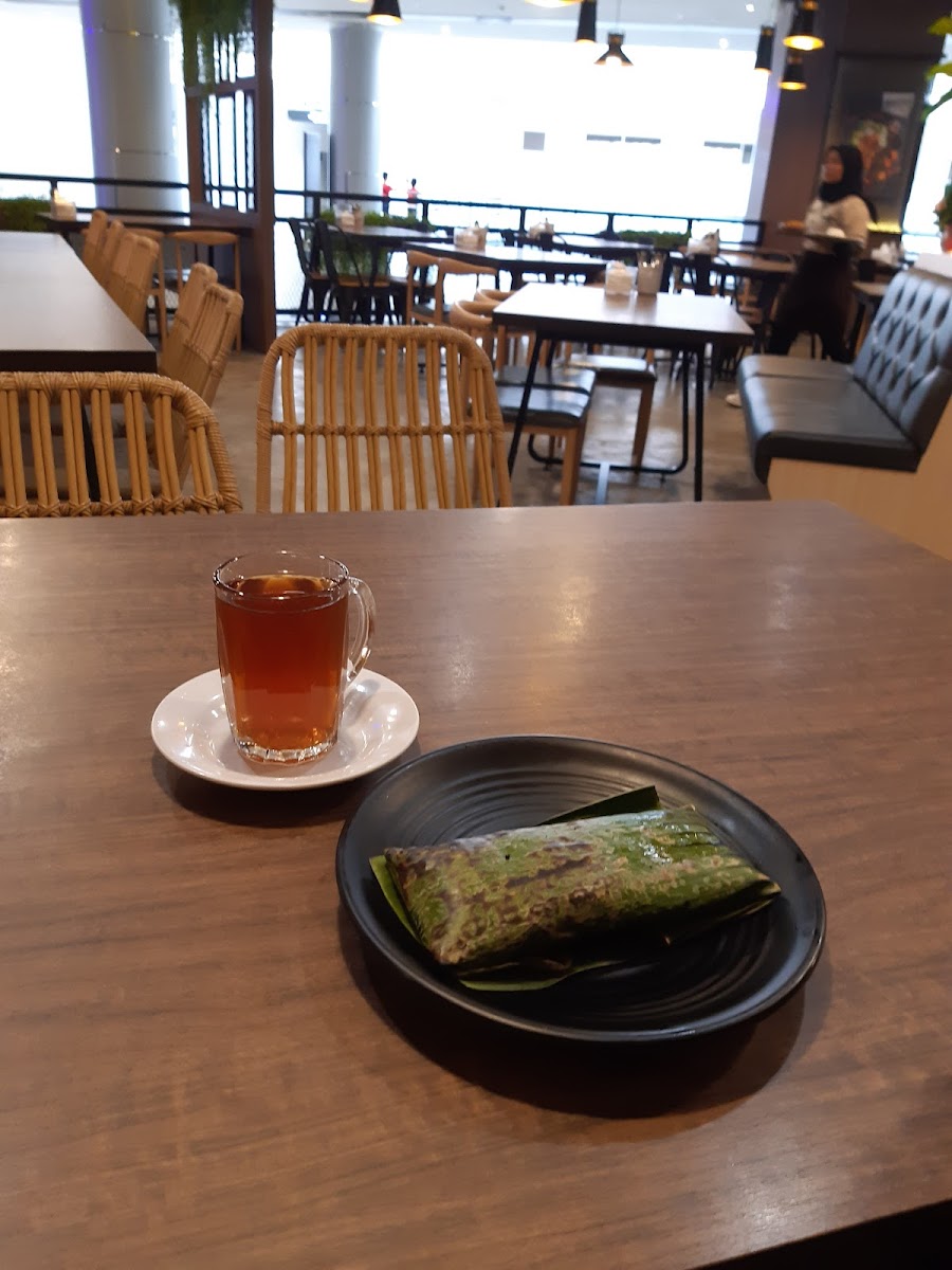 Daun Pisang Resto Grand Batam Mall-9