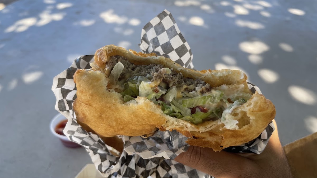 Dave's Burgers And More-4