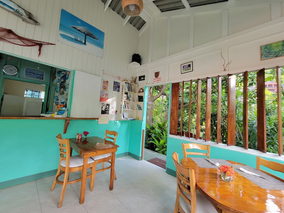Dawn's Creole Restaurant, Lower Bay Beach