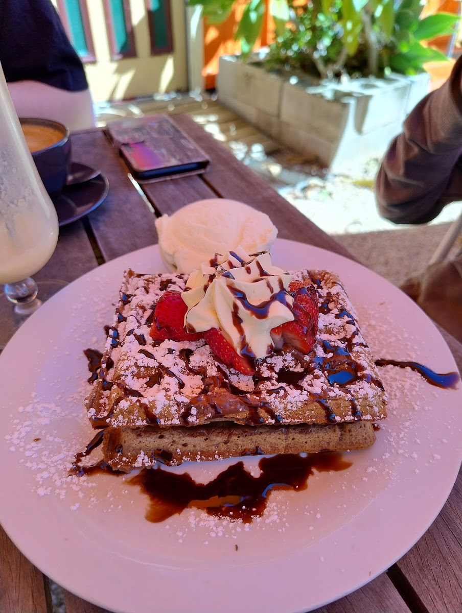 De Dutch Cafe-8