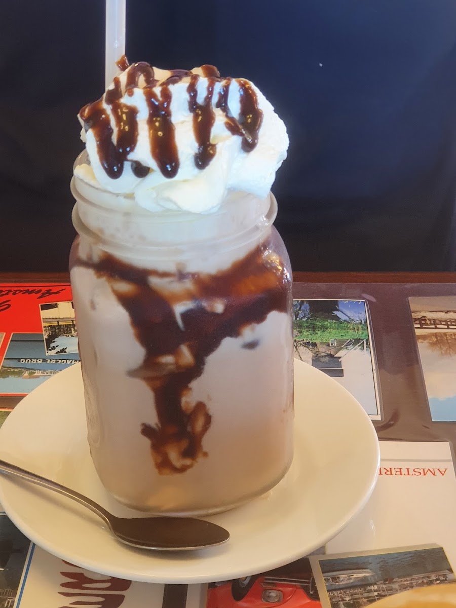 De Dutch Cafe-6