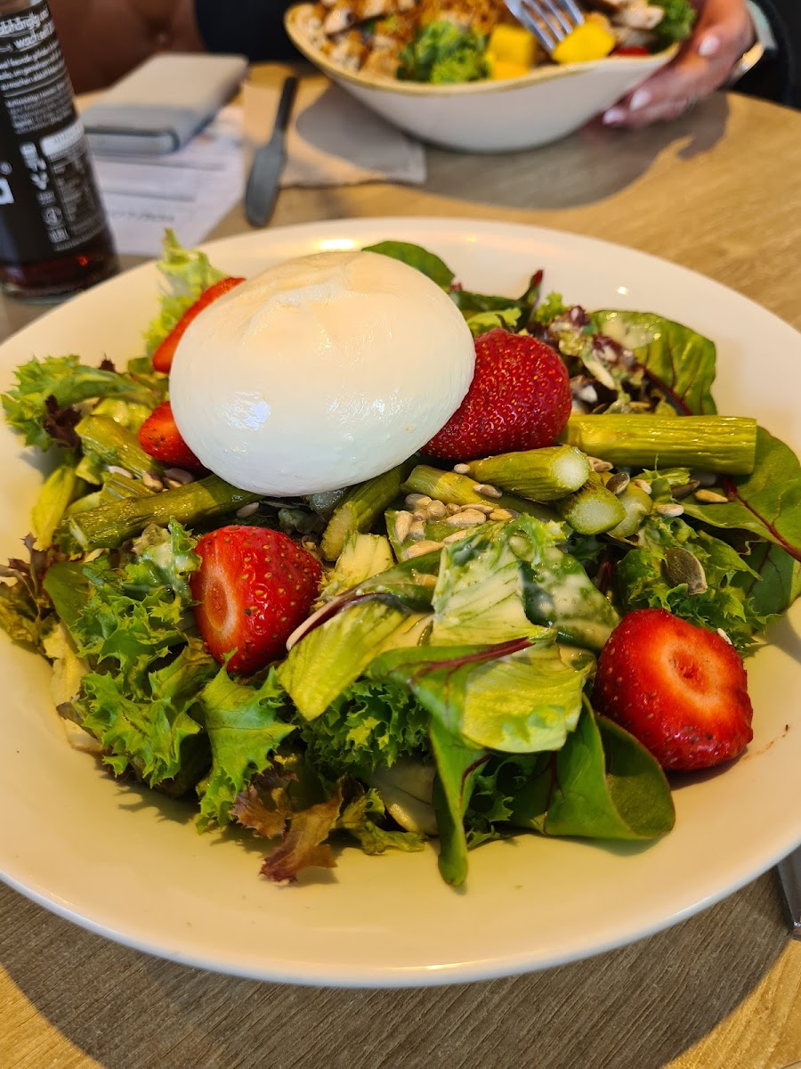 Dean&david | Bowls, Salate, Curries & Snacks In Trier-3