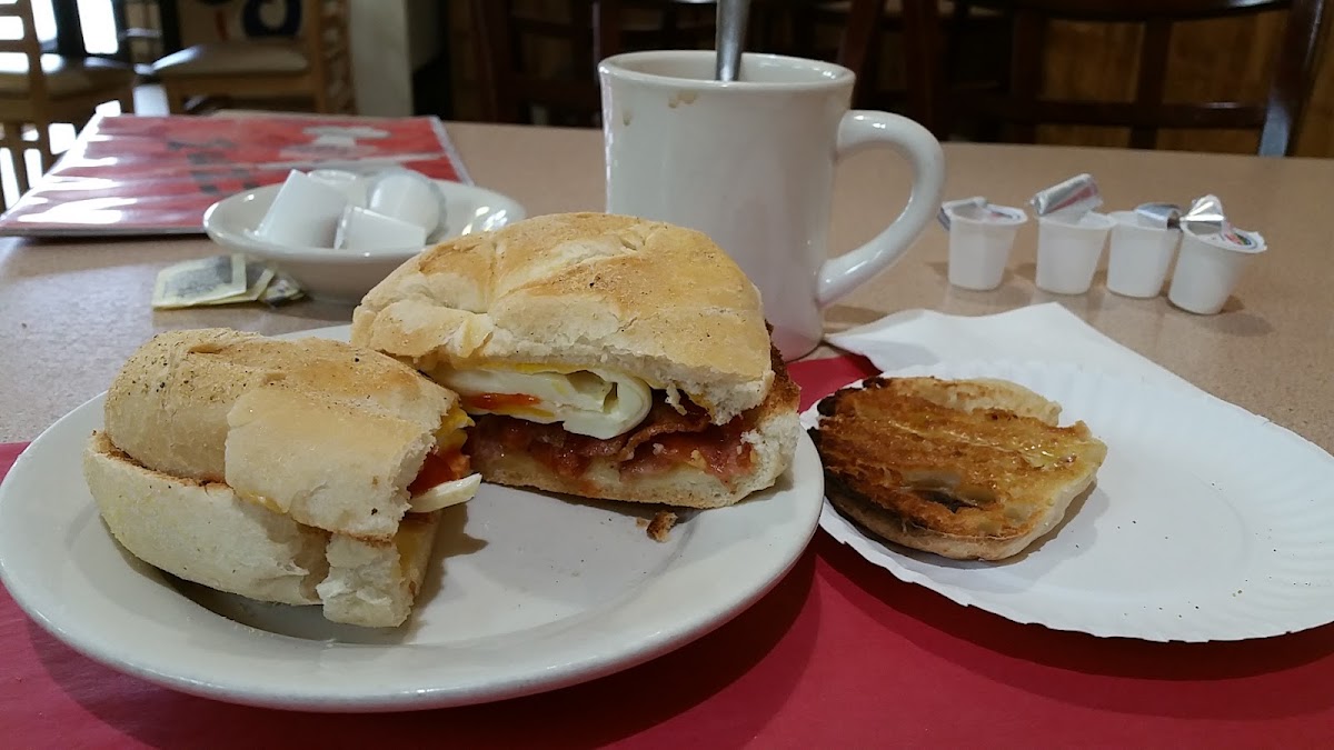 Dee's Luncheonette-5