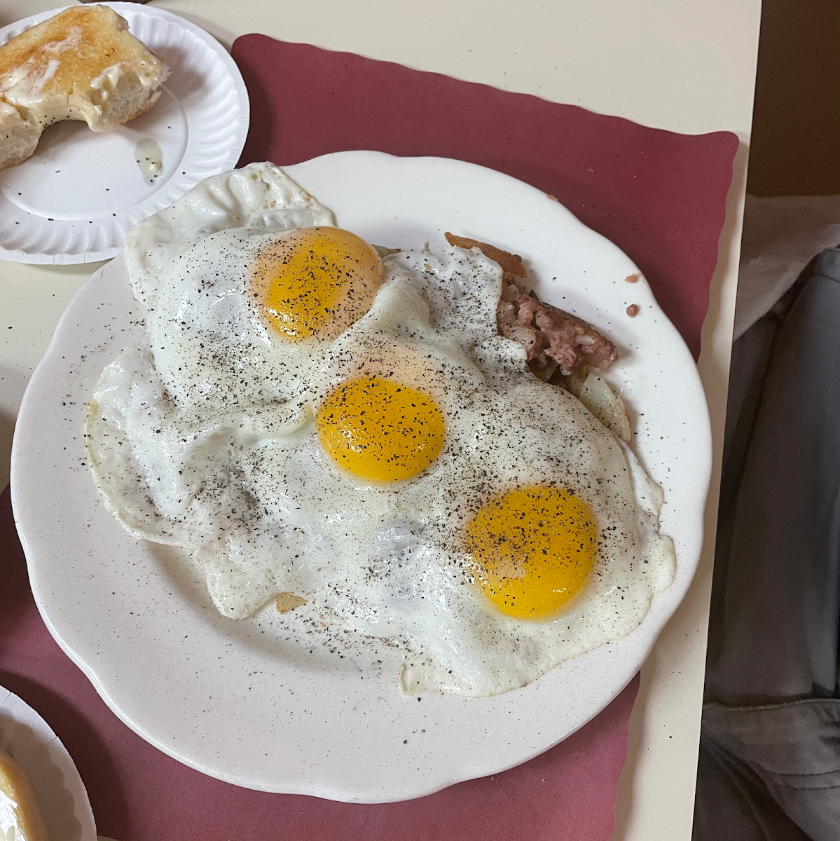Dee's Luncheonette-8