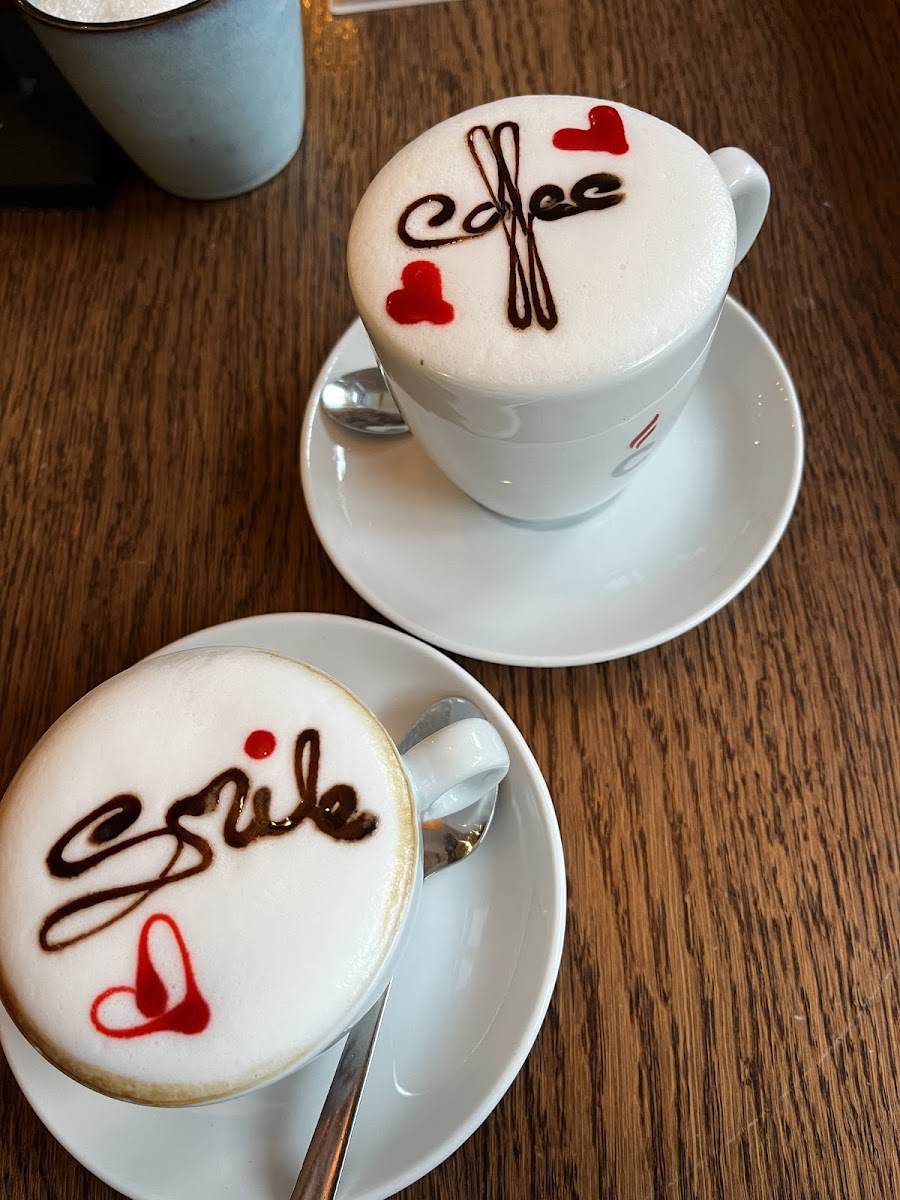 Deja Vue Cafe-4