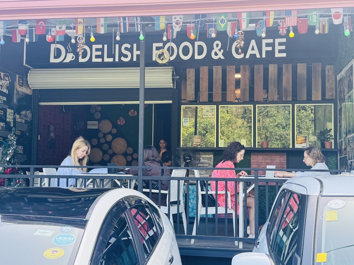 Delish Food & Cafe-3