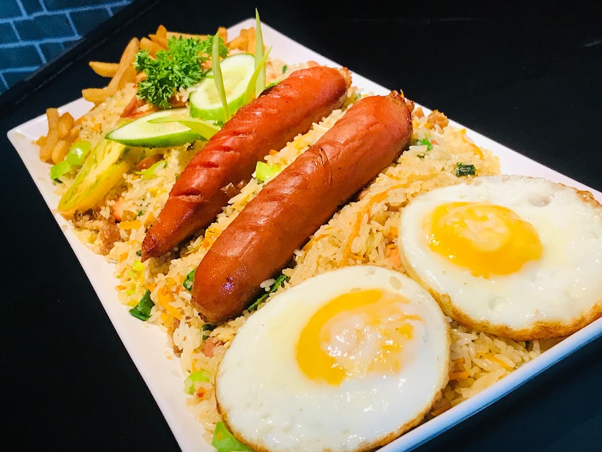 Delish Food & Cafe-6