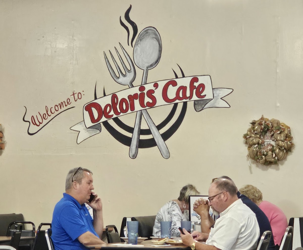 Deloris's Cafe-4