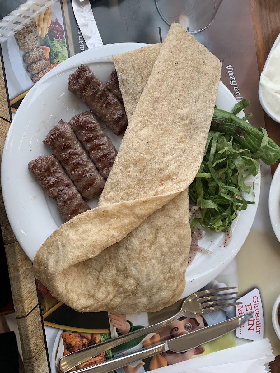 Demirbaşlar Sucuk Et Mangal-3