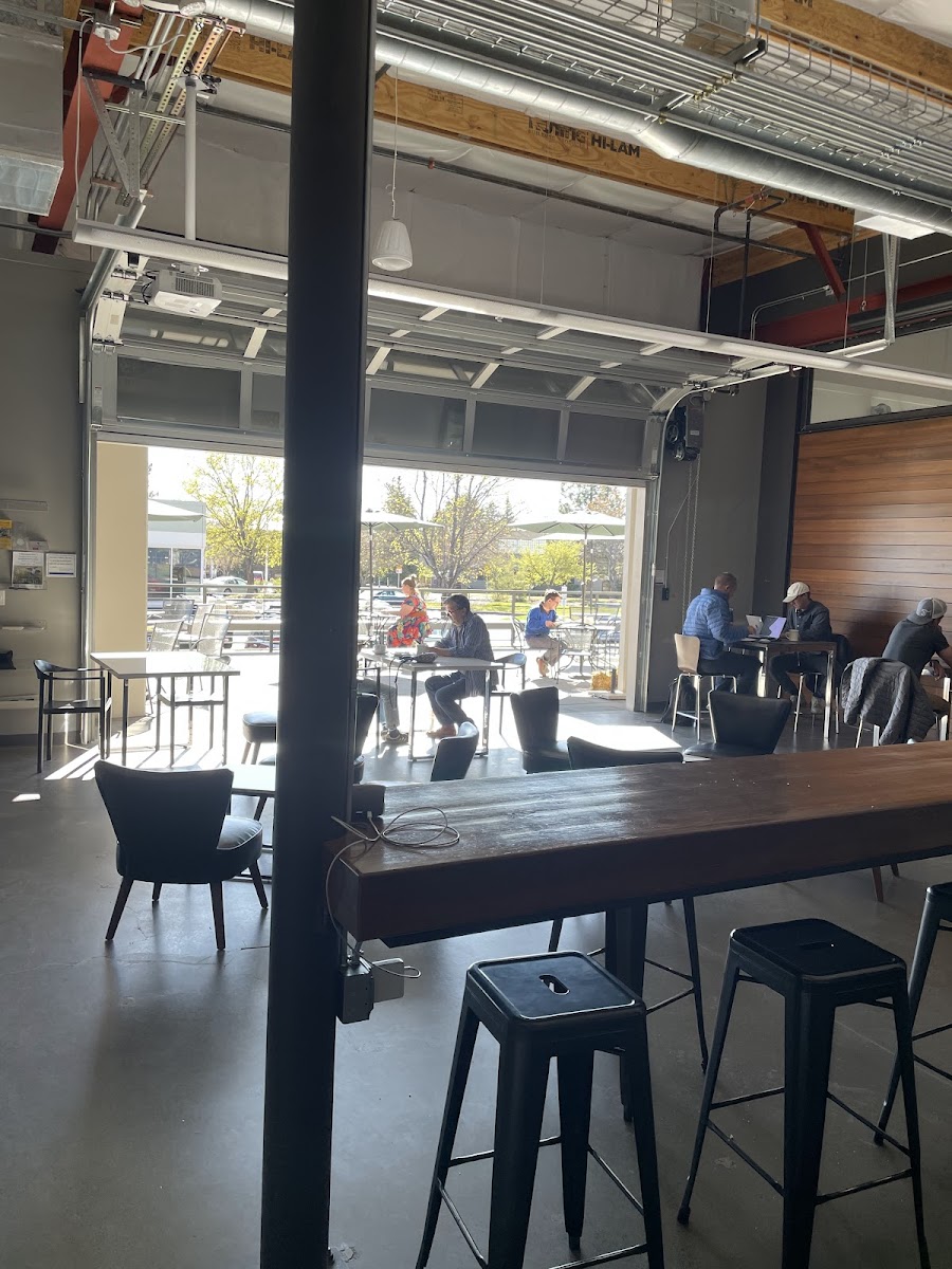 Dilly Dally Coffee Co.-4