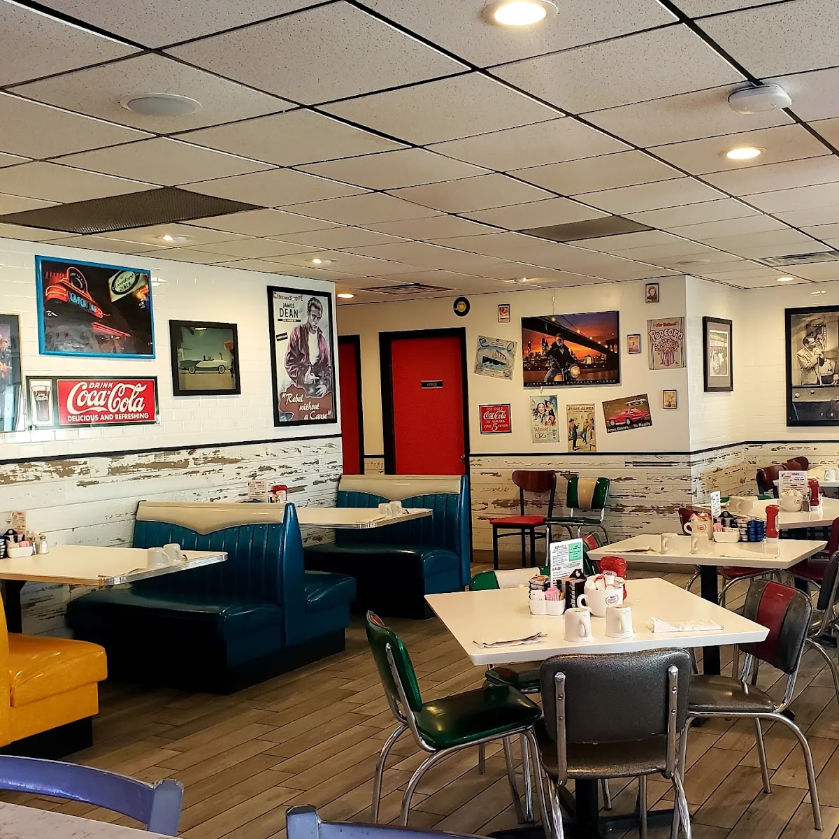 Dina's Diner
