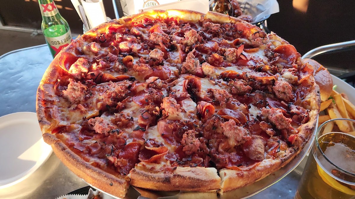 Dina's Pizza & Pub-2