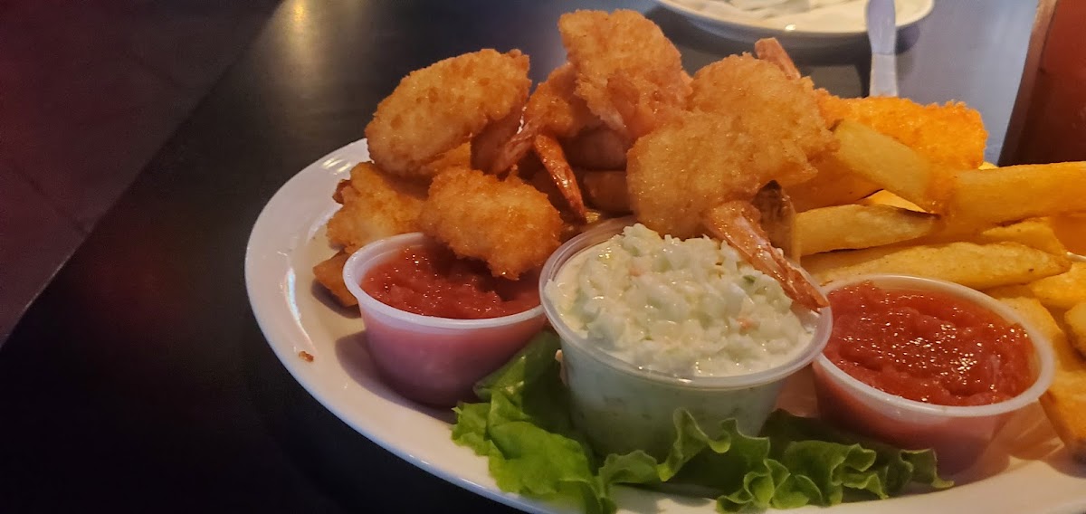 Dina's Pizza & Pub-7