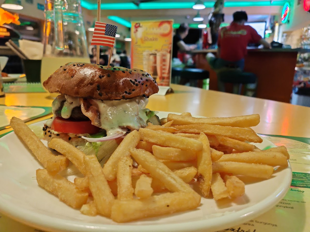 Diner M Amerikai Étterem-3