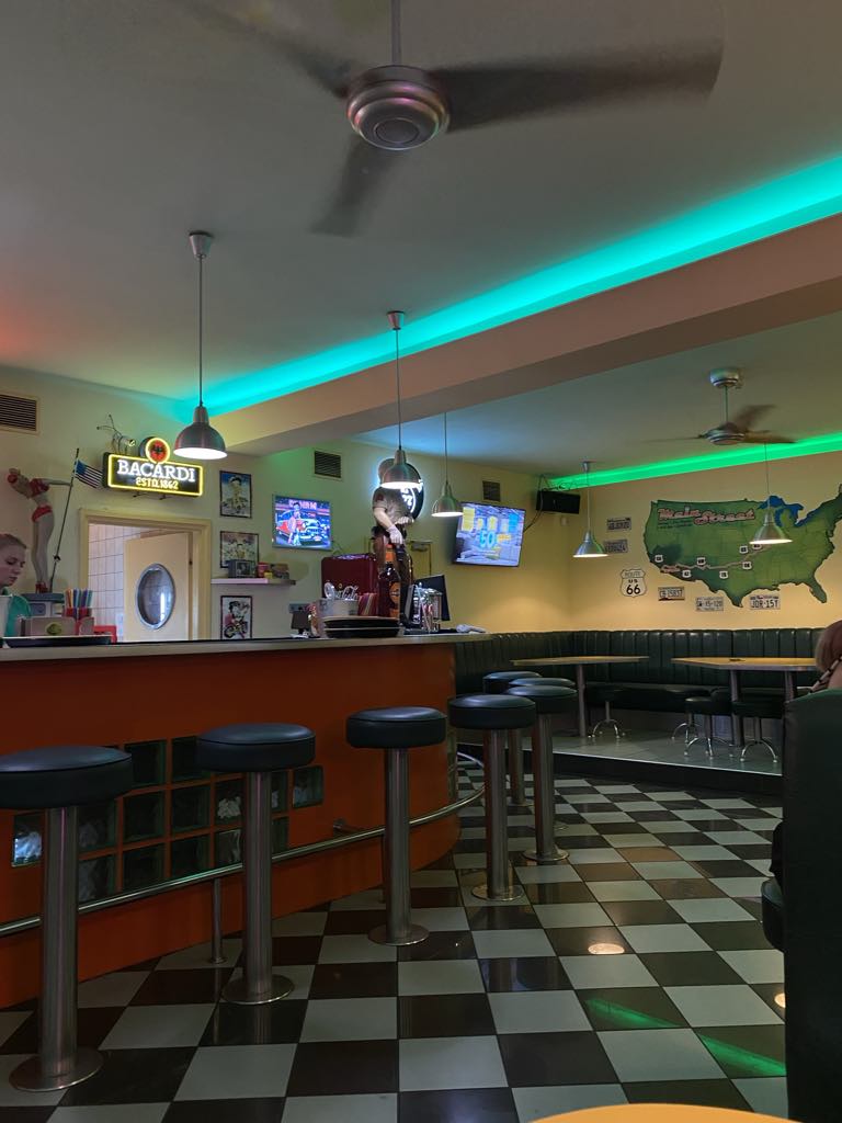 Diner M Amerikai Étterem-4