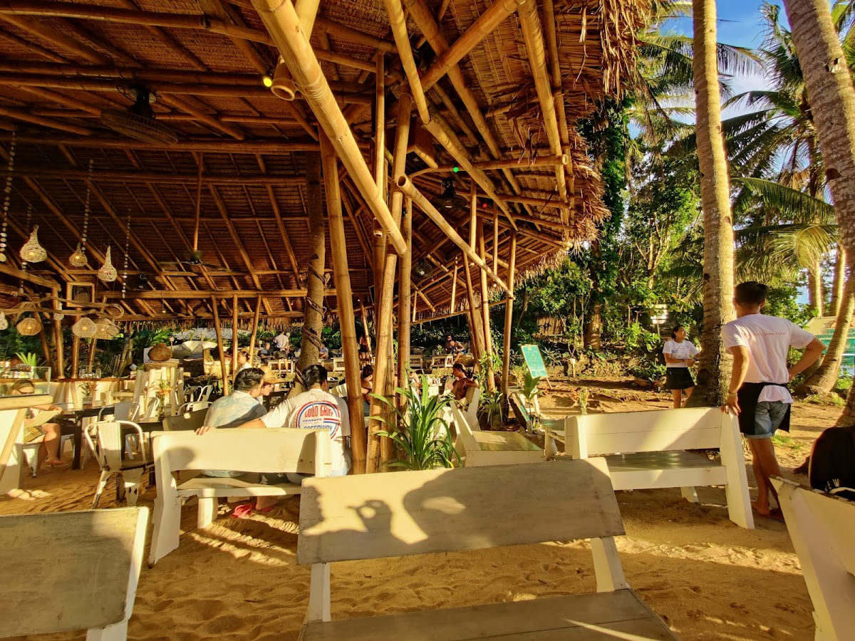 Dinibeach Bar And Restaurant
