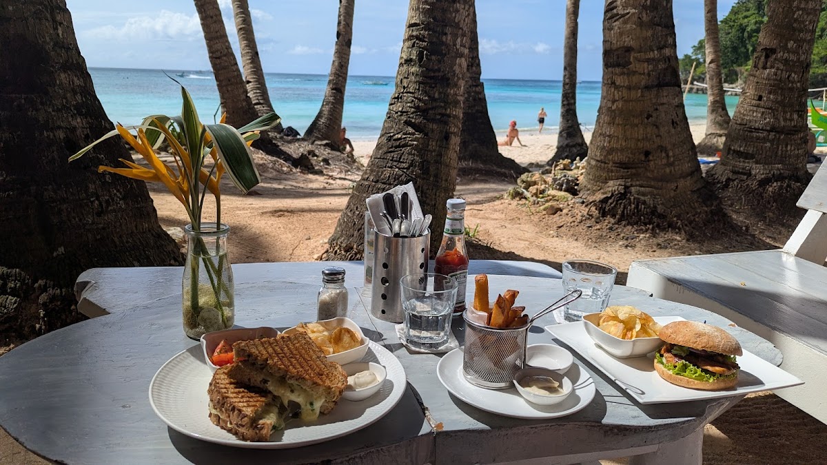 Dinibeach Bar And Restaurant-4