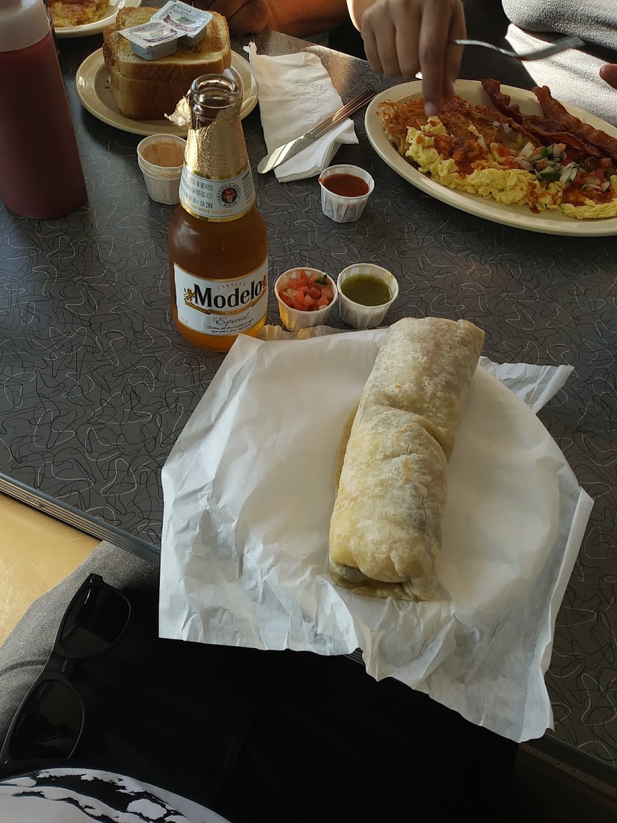 Dino's Burgers-9