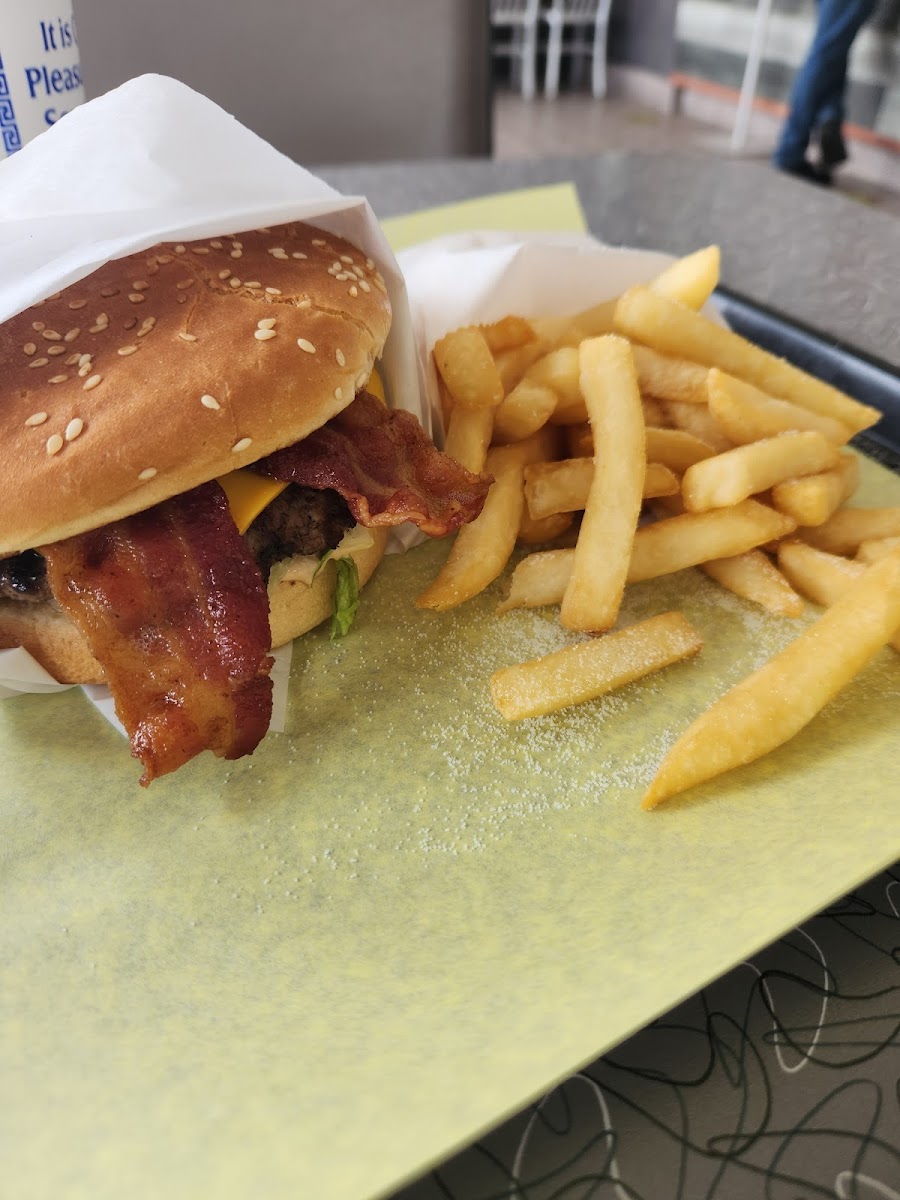 Dino's Burgers