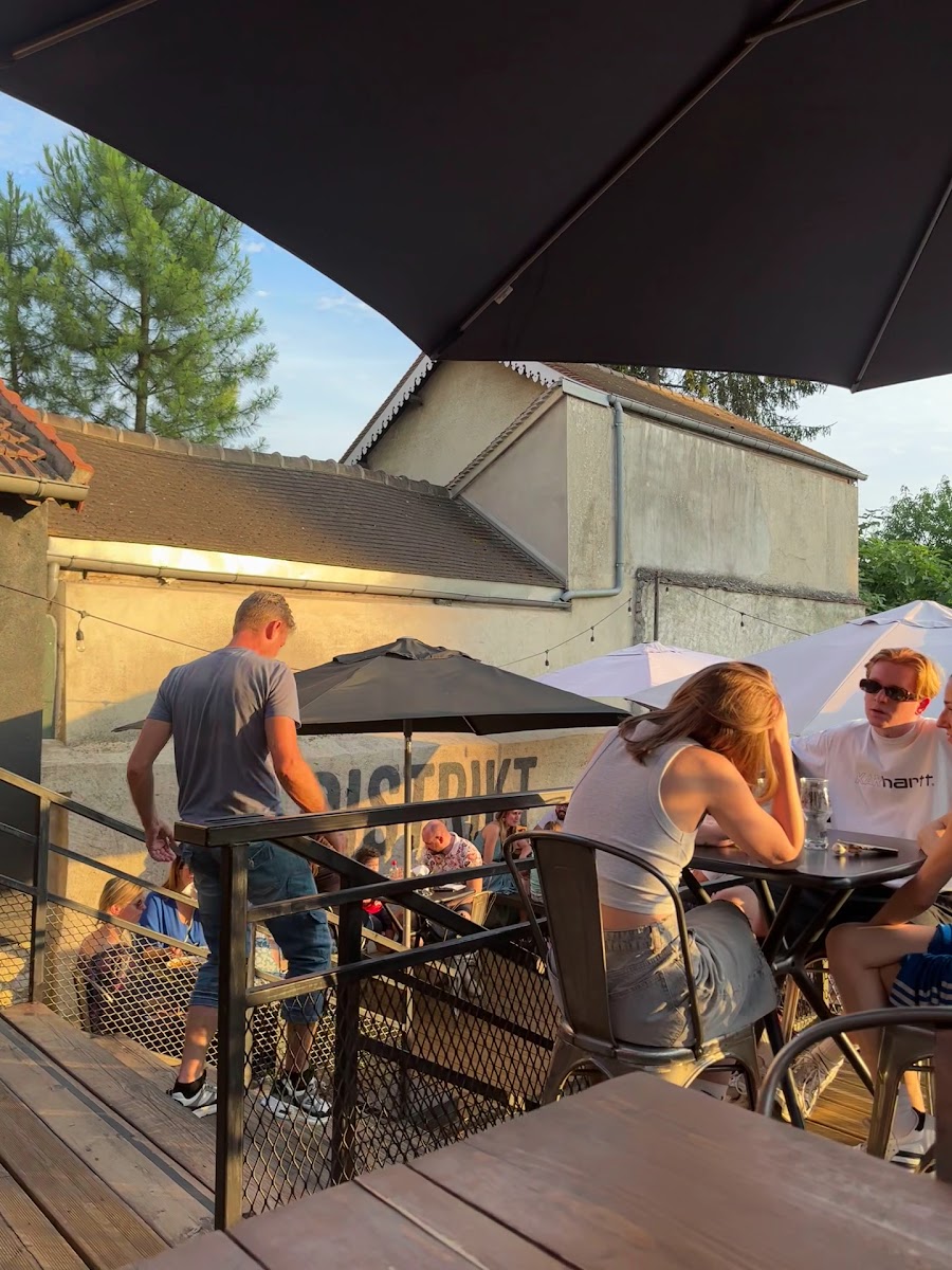 Distrikt Beer & Burger-2