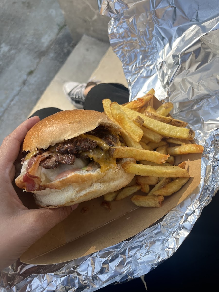 Distrikt Beer & Burger-4