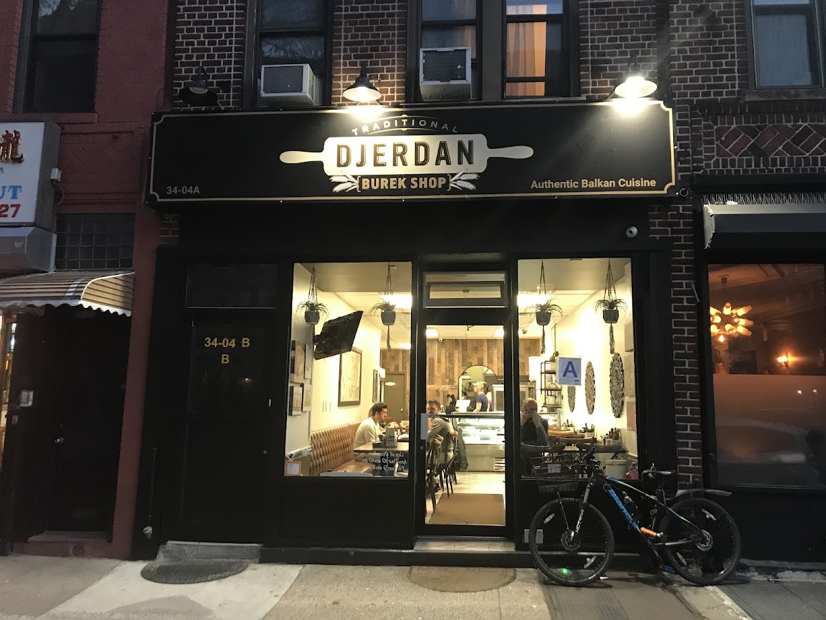 Djerdan Burek Astoria