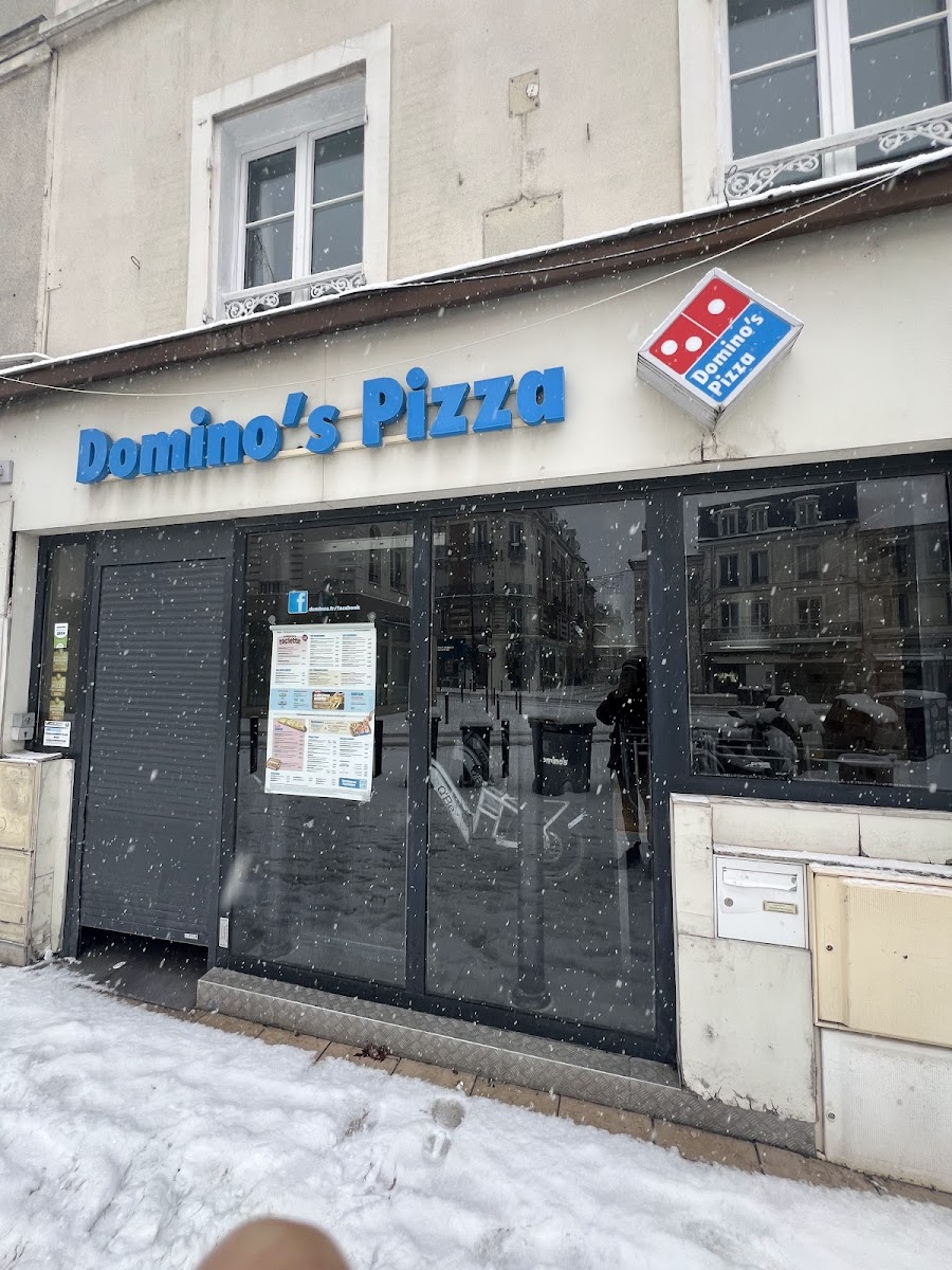Domino's Pizza Fontainebleau-10