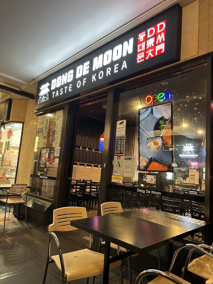 Dong De Moon