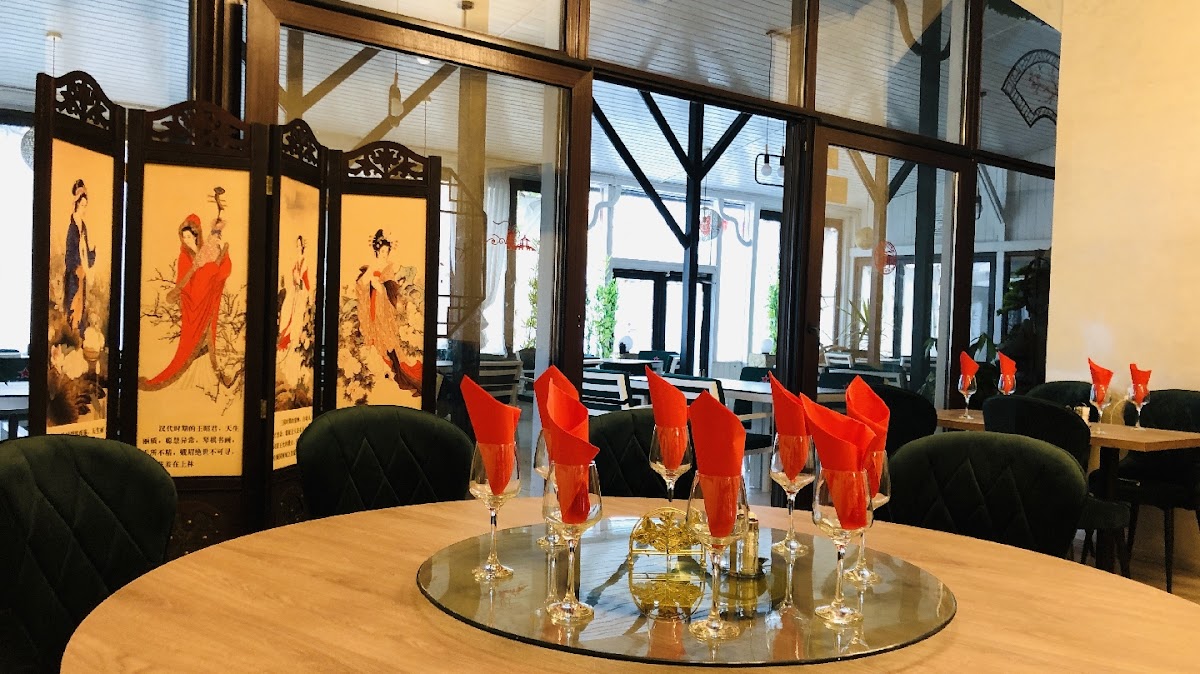 Dong Fang Restaurant Chinezesc