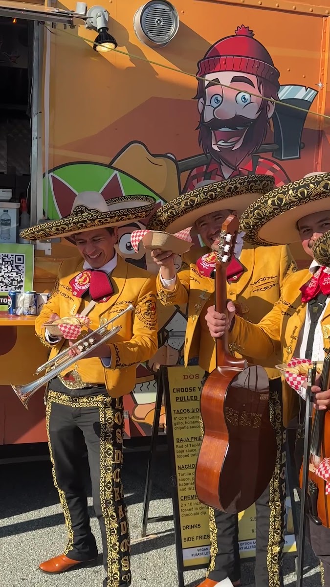 Dos Amigos Tex-Mex Restaurant & Catering-2