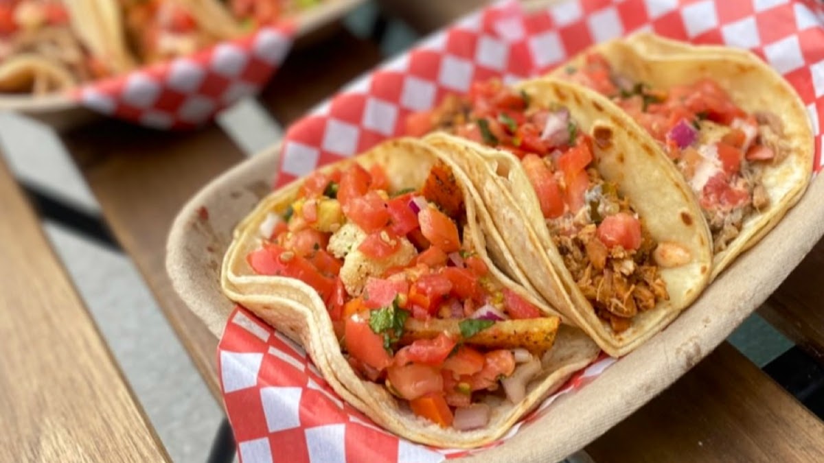 Dos Amigos Tex-Mex Restaurant & Catering-3