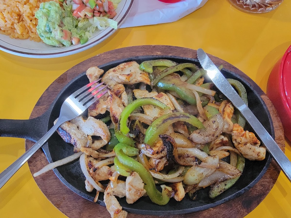 Dos Patrias Mexican Food-10