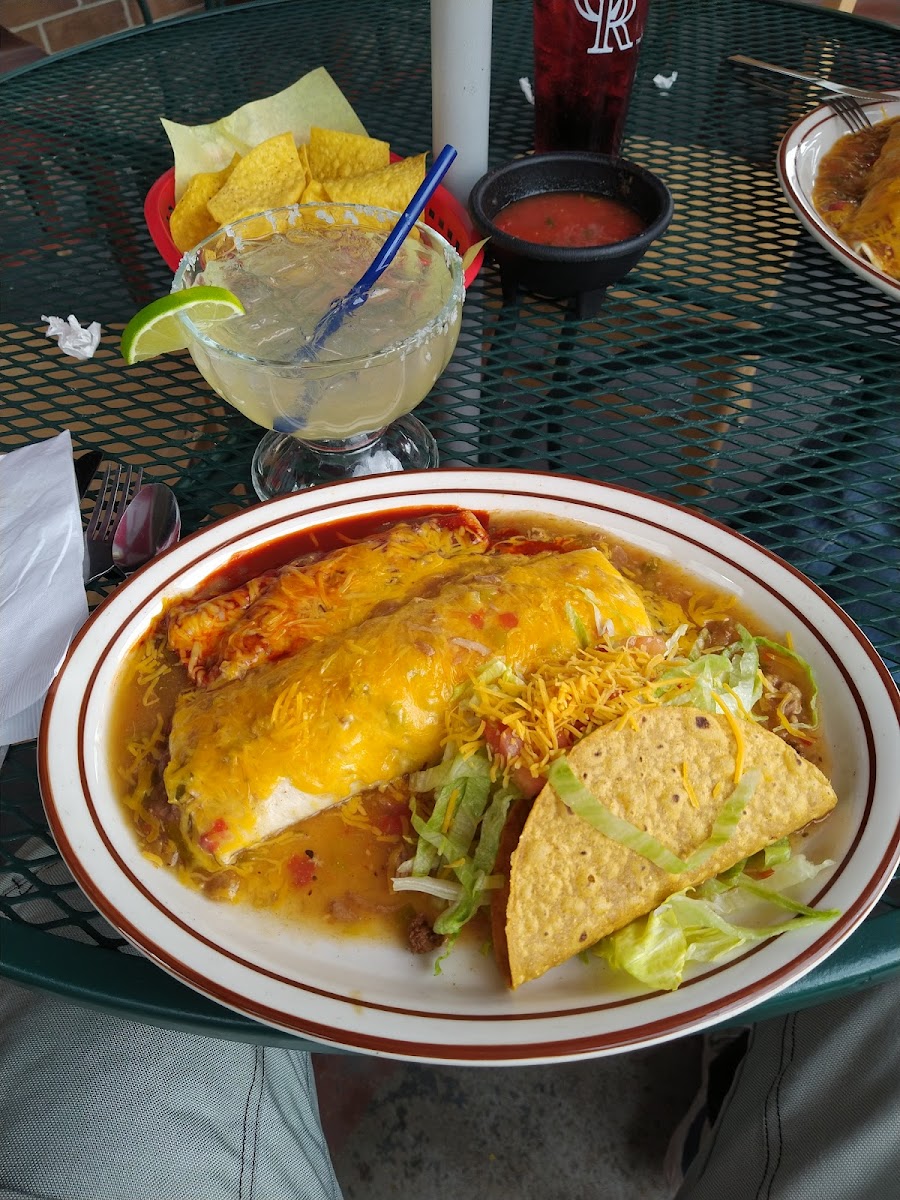 Dos Patrias Mexican Food-8