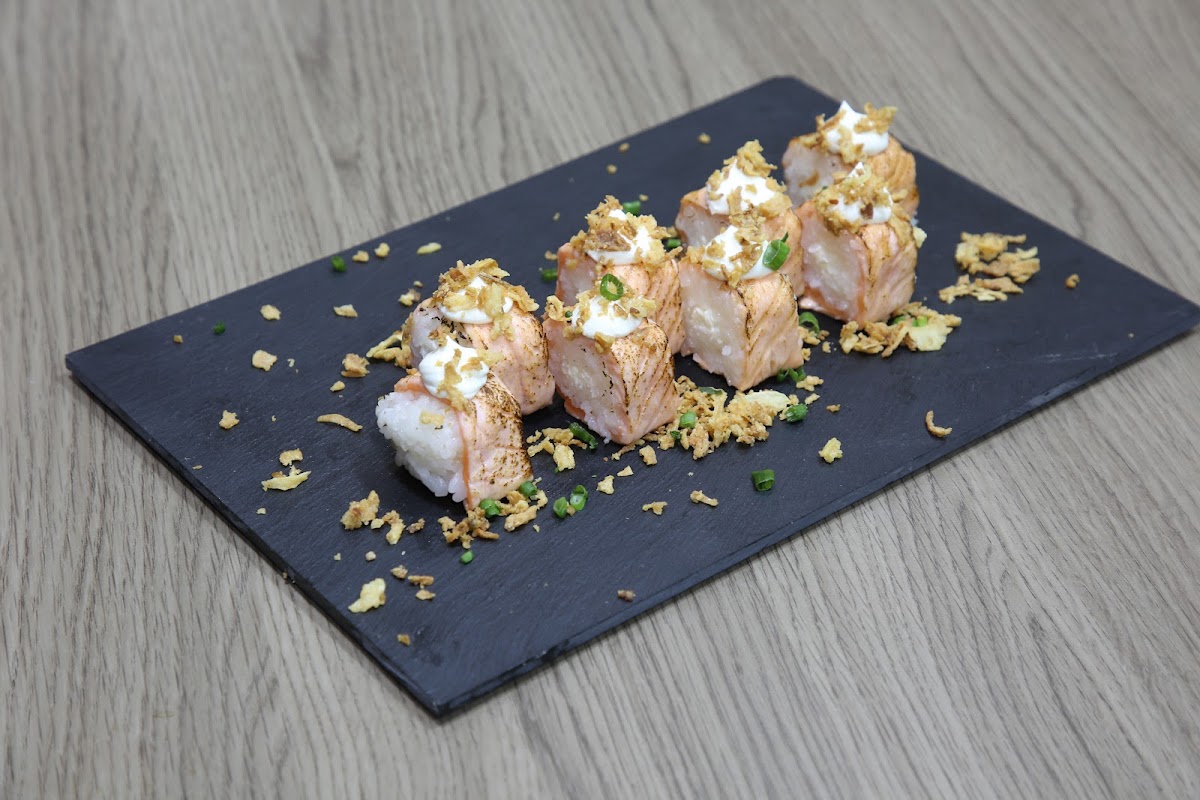 Douaa Sushi