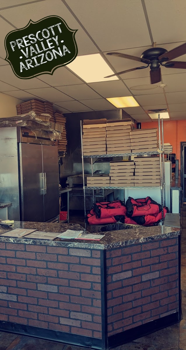 Dough Boyz Pizza & Wings