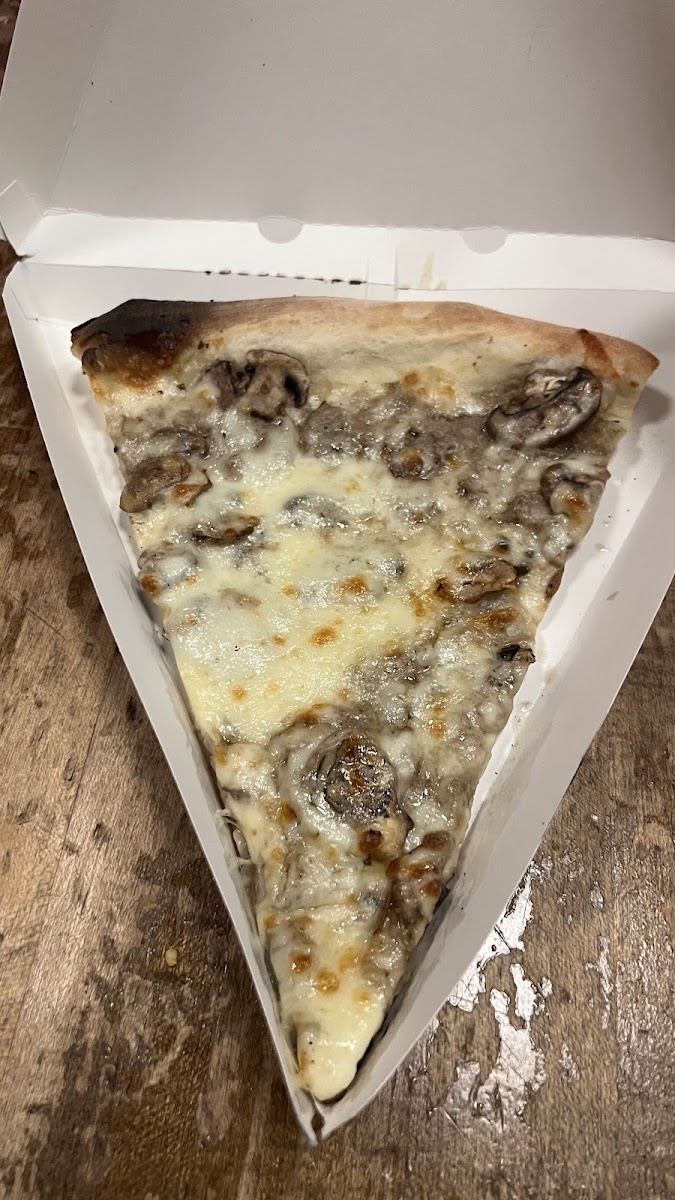 Dough Bros Pizzeria & Sub Shop-7