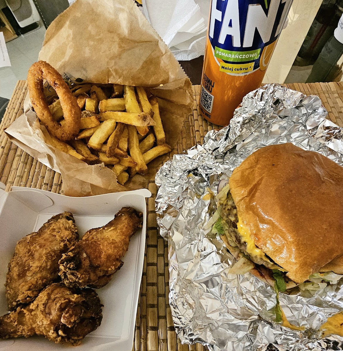 Dragon Street - Burger Temple
