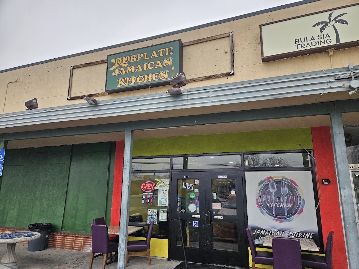 Dubplate Kitchen & Jamaican Cuisine-3