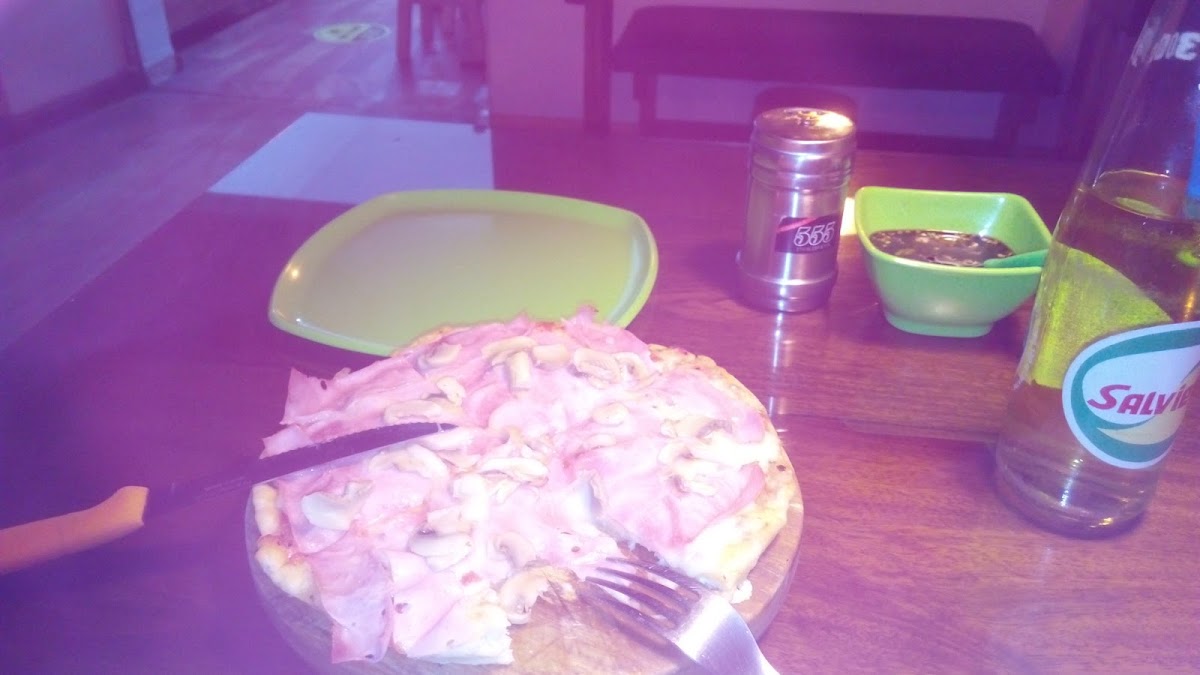 Duende's Pizza-5