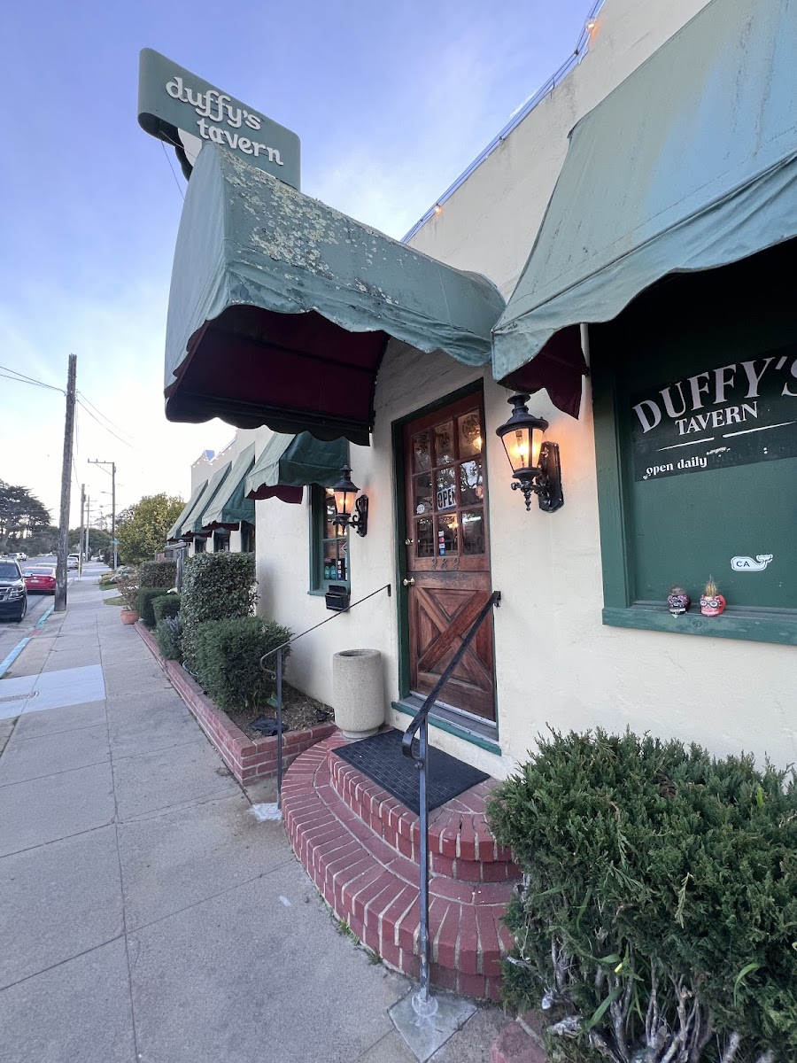 Duffy's Tavern & Family Restaurant